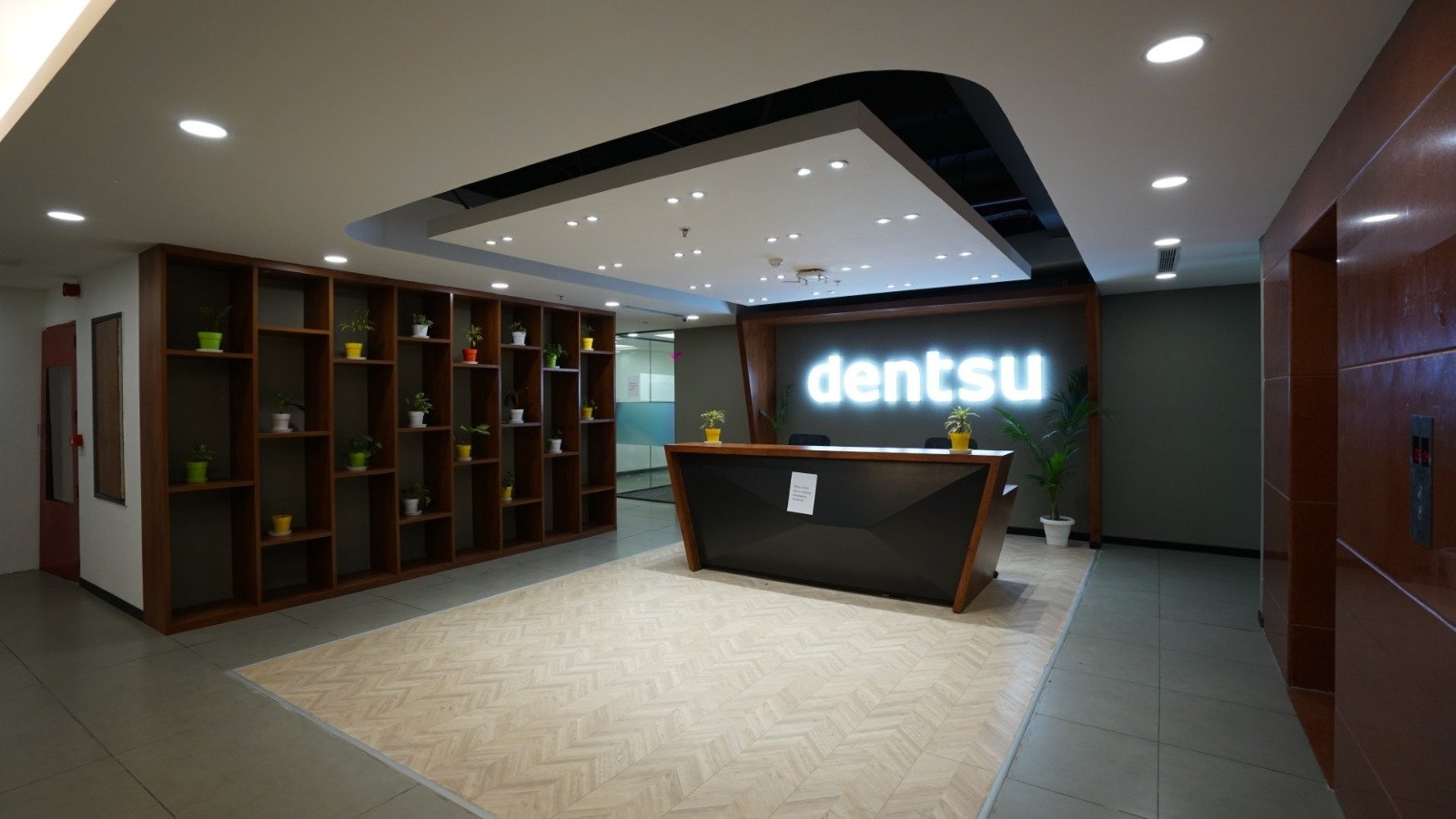 DENTSU 
